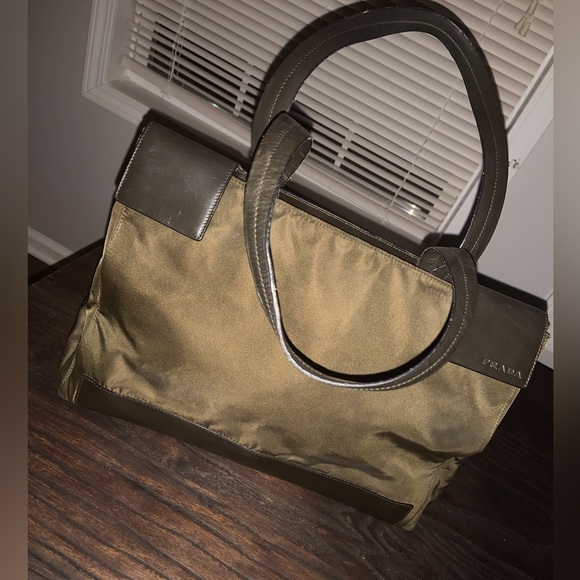 Authentic Prada y2k leather nylon logo bag green spring designer boho classic - Picture 1 of 10
